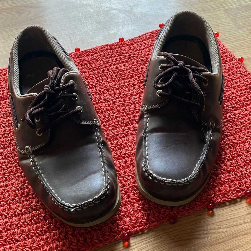 Men’s Faded Glory dark brown casual lace-up boat shoes. Size 9. Preowned.